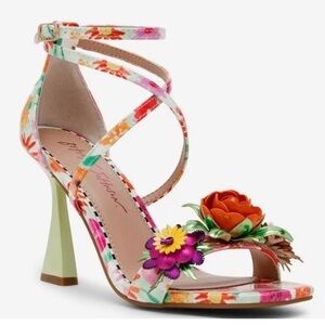 NWOT Betsey Johnson Embellished Floral Sandal